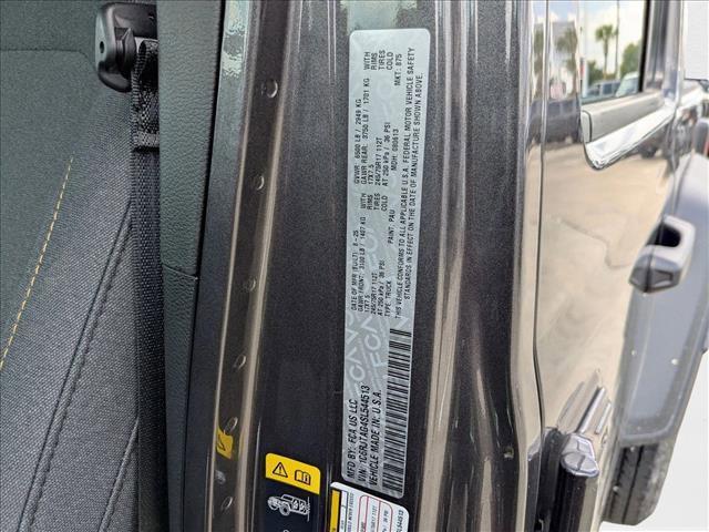 new 2025 Jeep Gladiator car, priced at $37,082