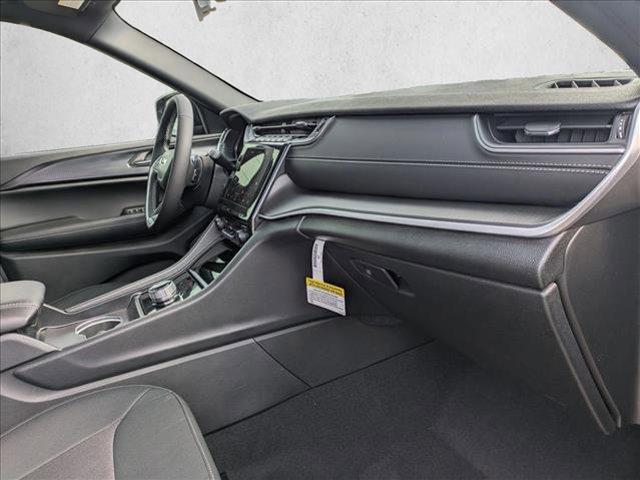 new 2025 Jeep Grand Cherokee car, priced at $32,897