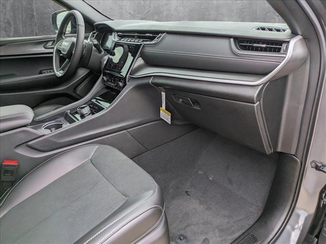 new 2025 Jeep Grand Cherokee car, priced at $40,991