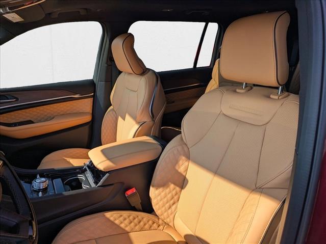new 2025 Jeep Grand Cherokee L car, priced at $58,578