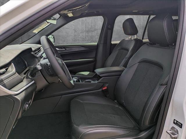 new 2025 Jeep Grand Cherokee car, priced at $38,342