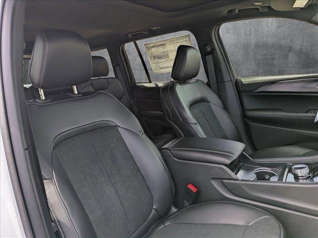 new 2025 Jeep Grand Cherokee car, priced at $38,342