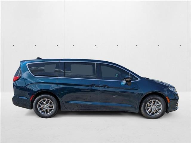 new 2025 Chrysler Pacifica car, priced at $37,741