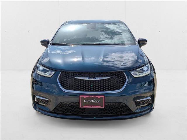 new 2025 Chrysler Pacifica car, priced at $37,741