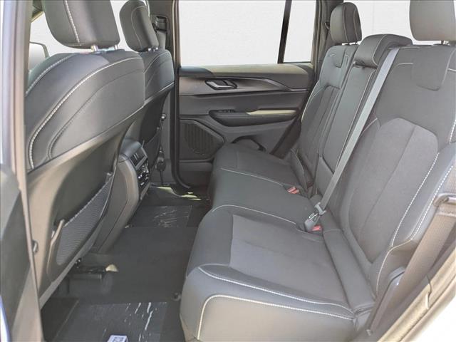 new 2025 Jeep Grand Cherokee car, priced at $33,257
