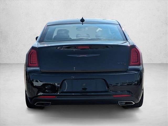 used 2021 Chrysler 300 car, priced at $18,991
