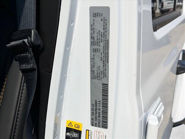 new 2025 Jeep Gladiator car, priced at $42,822