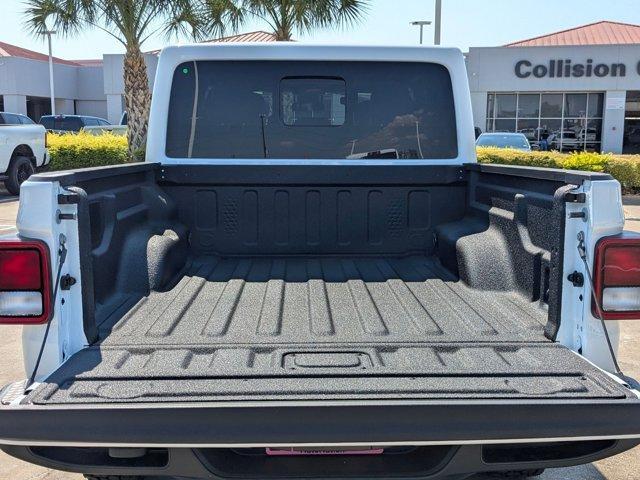 new 2025 Jeep Gladiator car, priced at $42,822