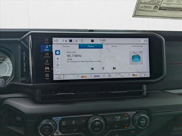 new 2025 Jeep Gladiator car, priced at $45,654