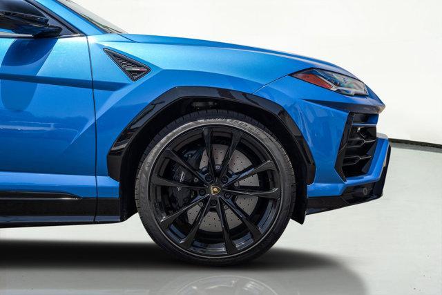 used 2022 Lamborghini Urus car, priced at $232,998