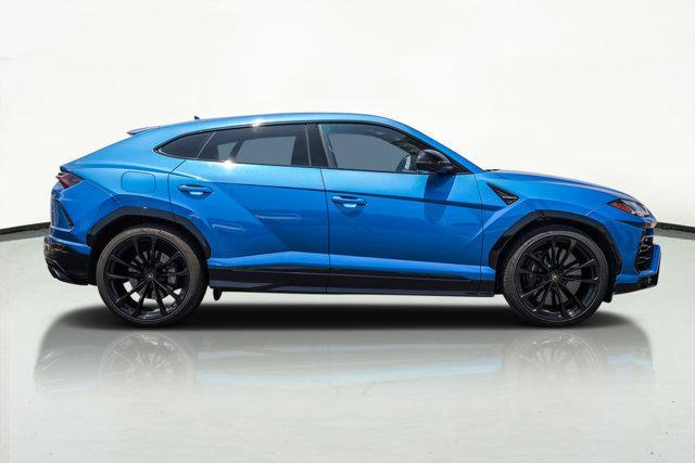 used 2022 Lamborghini Urus car, priced at $232,998