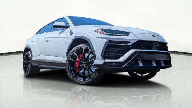 used 2022 Lamborghini Urus car, priced at $232,998