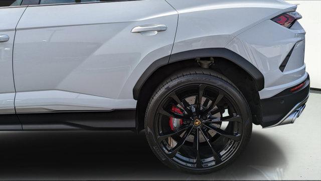 used 2022 Lamborghini Urus car, priced at $232,998