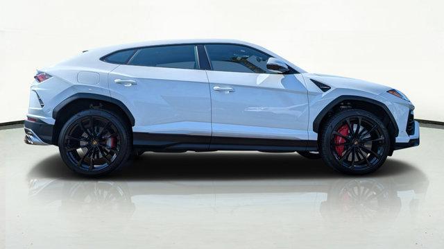 used 2022 Lamborghini Urus car, priced at $232,998