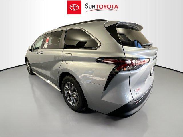 new 2025 Toyota Sienna car