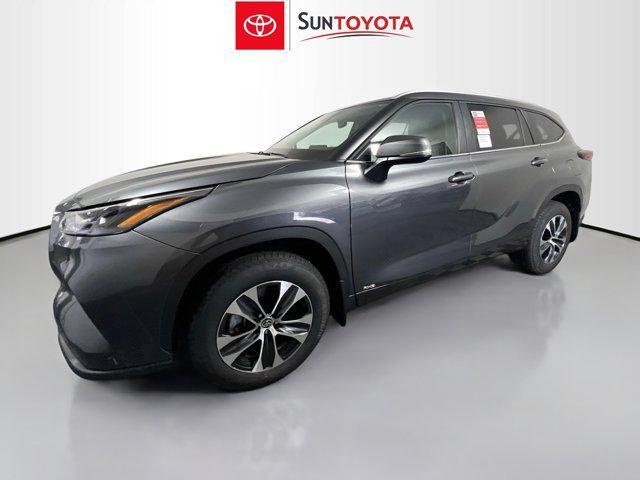 new 2025 Toyota Highlander Hybrid car, priced at $49,883