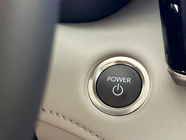 new 2025 Toyota Highlander Hybrid car, priced at $49,883