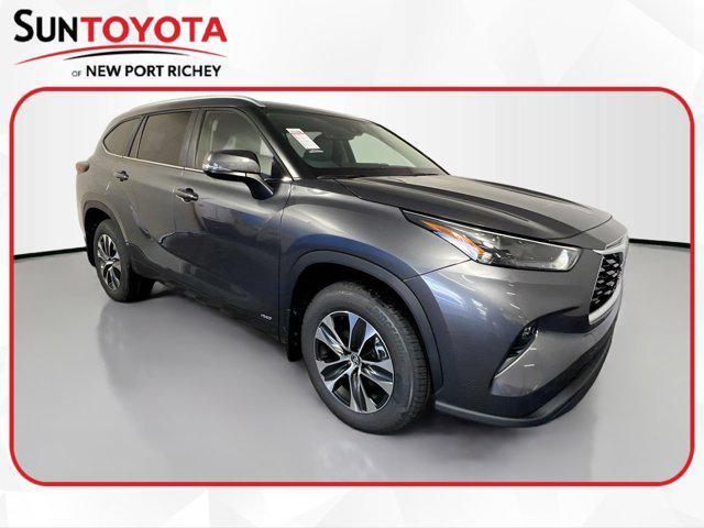 new 2025 Toyota Highlander Hybrid car, priced at $49,883