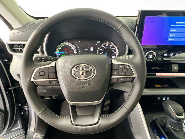 new 2025 Toyota Highlander Hybrid car, priced at $49,883