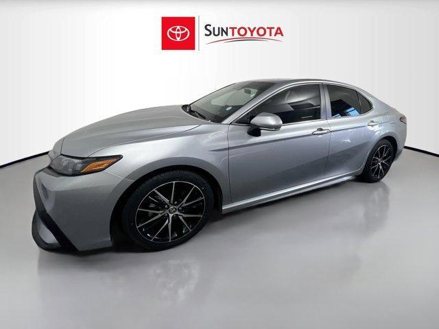 used 2022 Toyota Camry Hybrid car, priced at $27,431