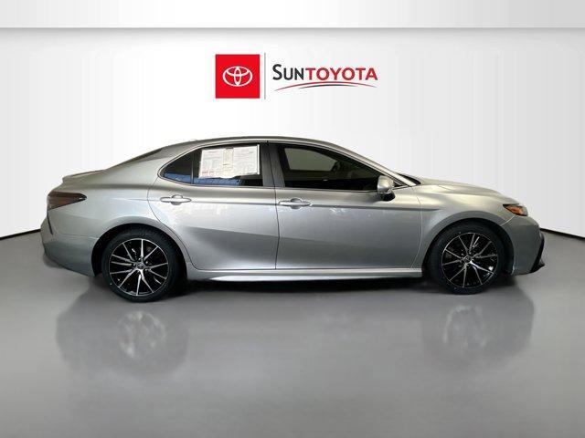 used 2022 Toyota Camry Hybrid car, priced at $27,431