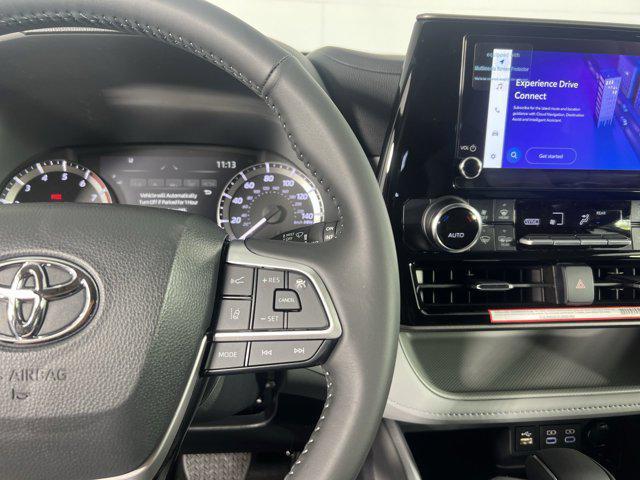 used 2024 Toyota Highlander car, priced at $38,649