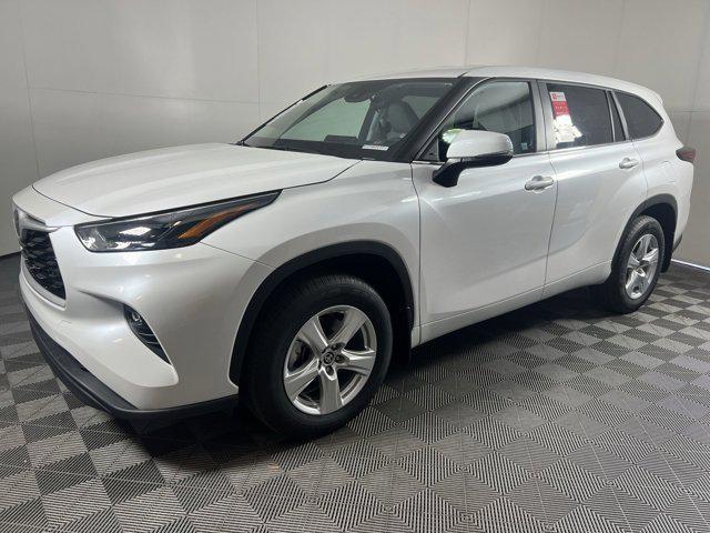 used 2024 Toyota Highlander car, priced at $38,649