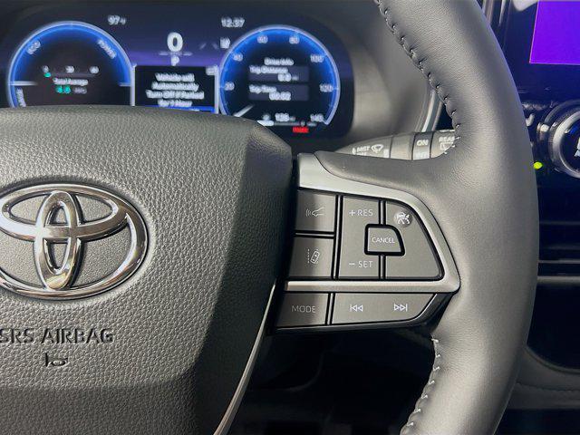 new 2025 Toyota Highlander Hybrid car, priced at $57,278