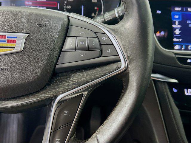used 2022 Cadillac XT5 car, priced at $21,323