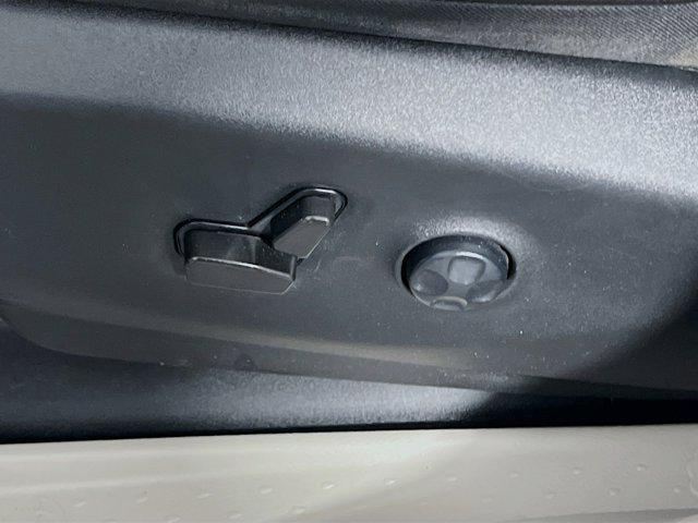 used 2022 Chrysler Pacifica car, priced at $23,369