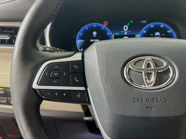 used 2023 Toyota Highlander car, priced at $41,619