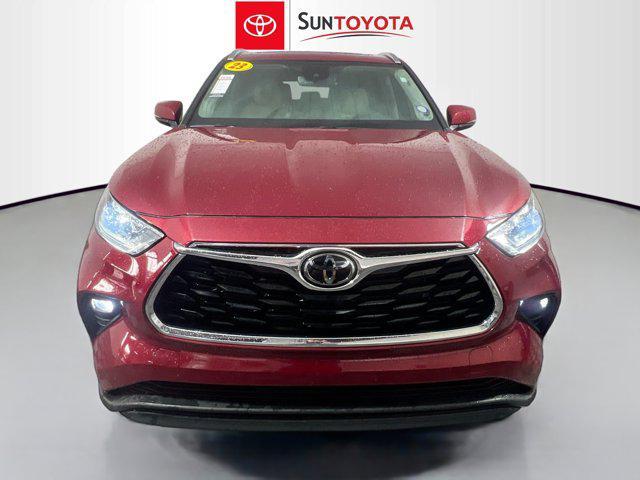 used 2023 Toyota Highlander car, priced at $41,619