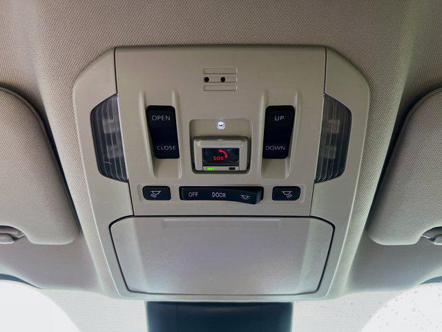 used 2023 Toyota Highlander car, priced at $41,619