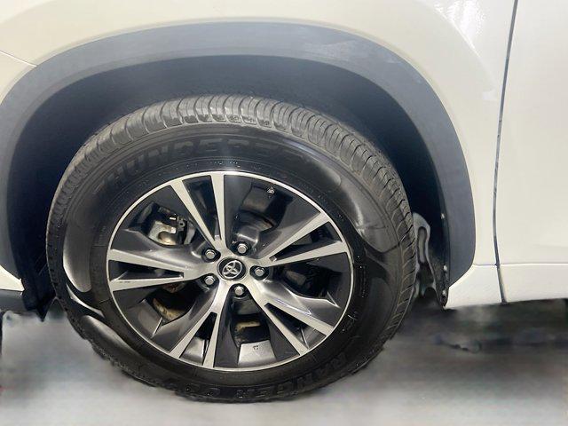 used 2023 Toyota Highlander Hybrid car, priced at $27,597