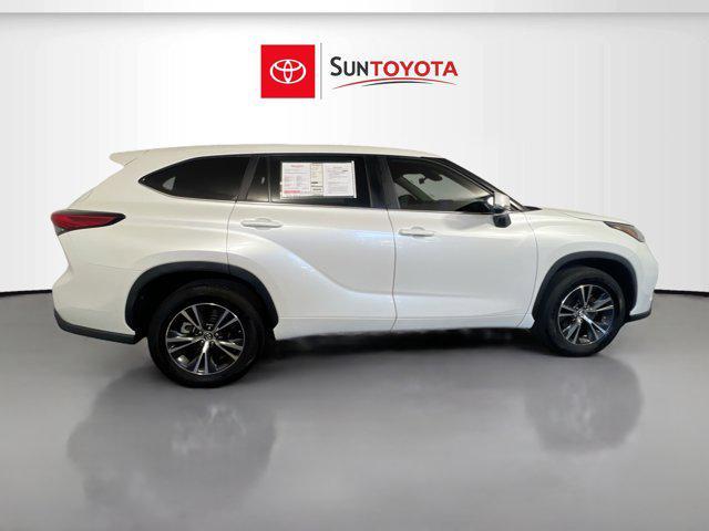 used 2023 Toyota Highlander Hybrid car, priced at $27,597