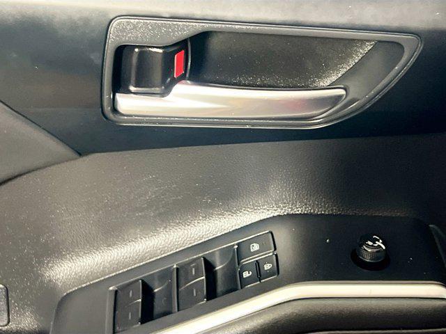 used 2022 Toyota Highlander car, priced at $36,490