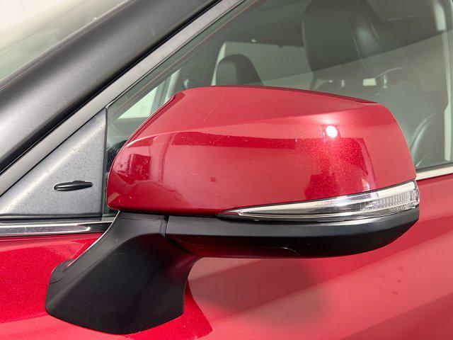 used 2022 Toyota Highlander car, priced at $36,490