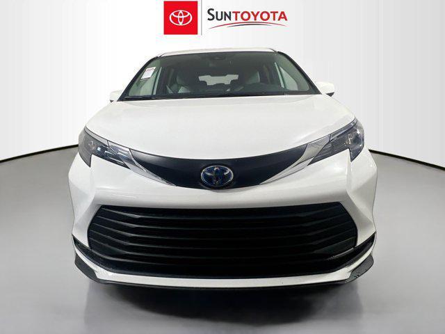 new 2025 Toyota Sienna car, priced at $42,059