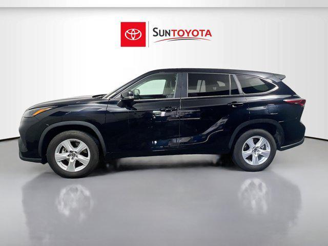 used 2023 Toyota Highlander car, priced at $28,998