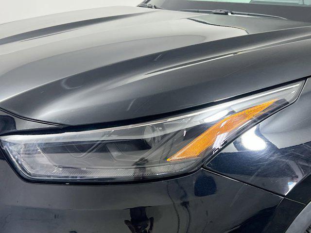 used 2023 Toyota Highlander car, priced at $28,998