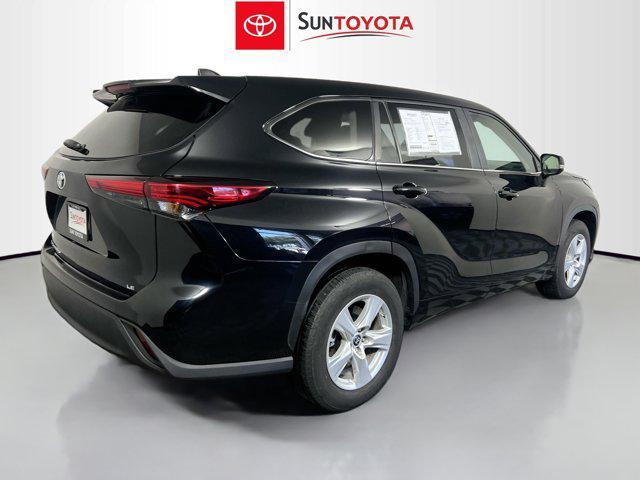 used 2023 Toyota Highlander car, priced at $28,998