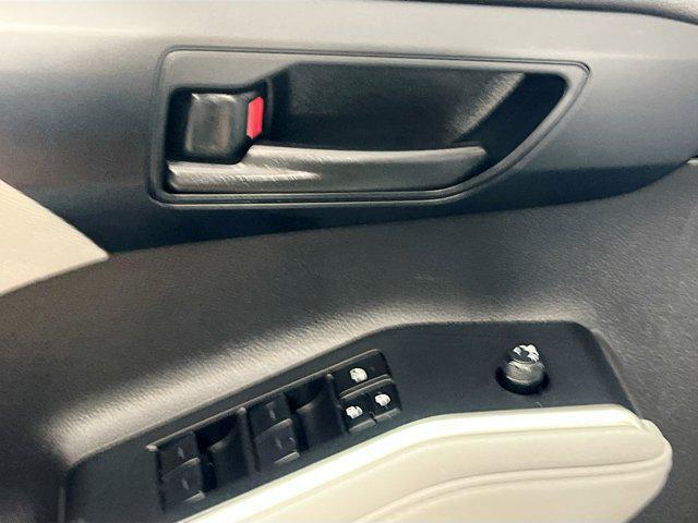 used 2023 Toyota Highlander car, priced at $28,998