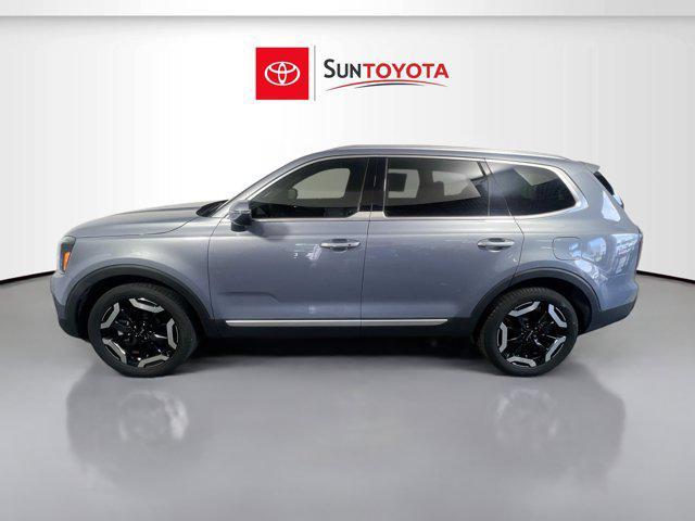 used 2023 Kia Telluride car, priced at $36,215