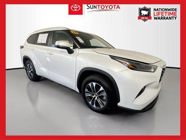 used 2024 Toyota Highlander car, priced at $38,291