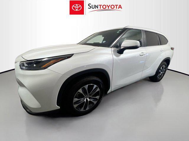 used 2024 Toyota Highlander car, priced at $38,291