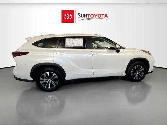 used 2024 Toyota Highlander car, priced at $38,291