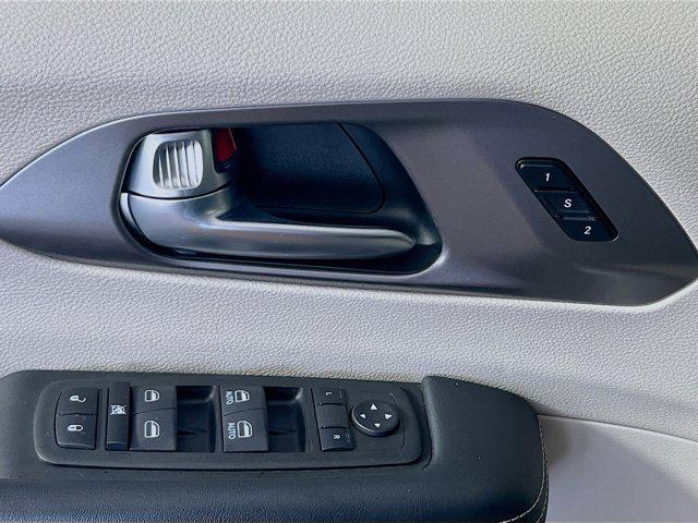 used 2023 Chrysler Pacifica car, priced at $20,550