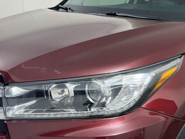 used 2018 Toyota Highlander car, priced at $26,473