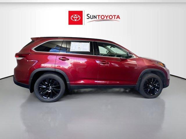 used 2019 Toyota Highlander car, priced at $22,477