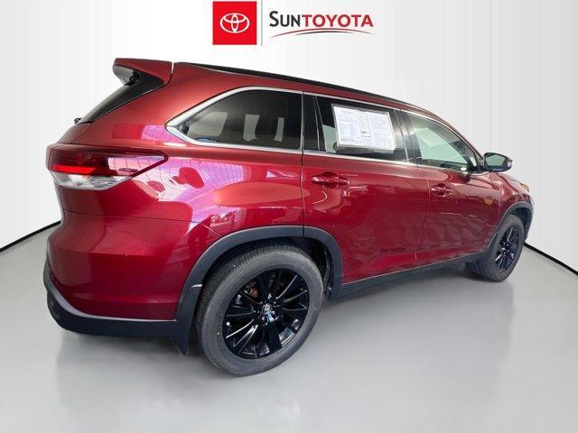 used 2019 Toyota Highlander car, priced at $22,477